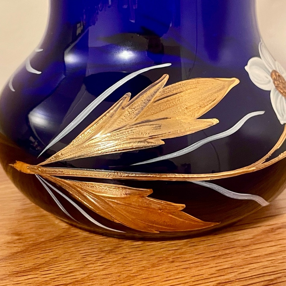 Luxurious Bohemia Crystal Cobalt Blue and Gold Floral Vase - Picture 4 of 7